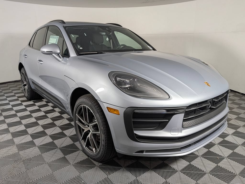 New 2026 Porsche Macan AWD/4WD image 9