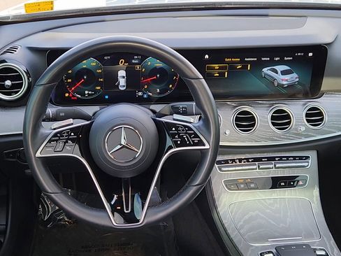 Used 2021 Mercedes-Benz E 350 4MATIC Sedan image 16
