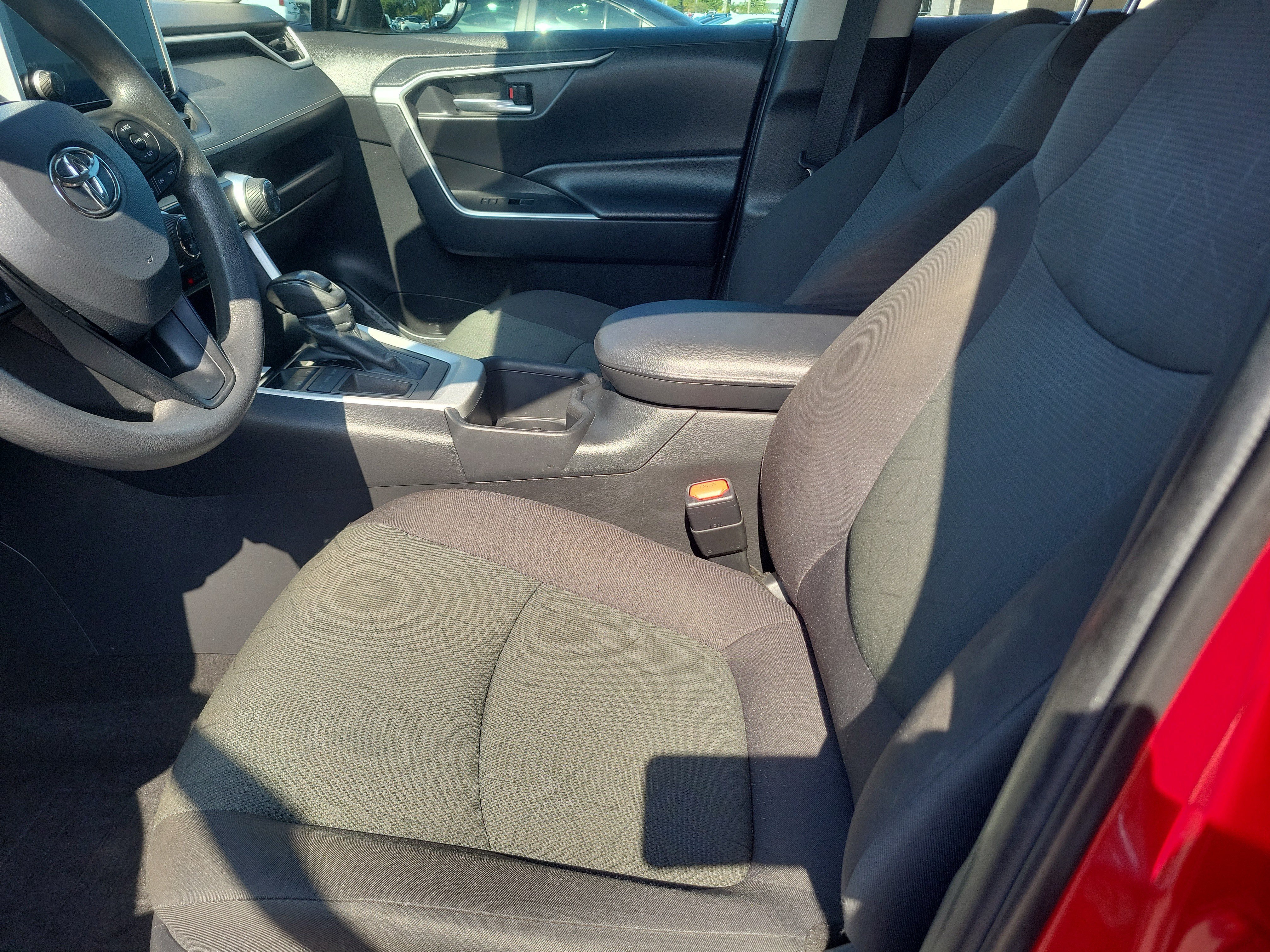 Used 2024 Toyota RAV4 XLE w/ Convenience Package FWD image 19
