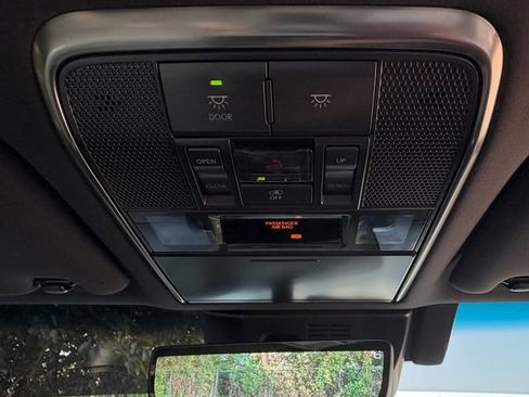 Certified 2025 Lexus LX 600 4WD w/ Appearance Package image 31