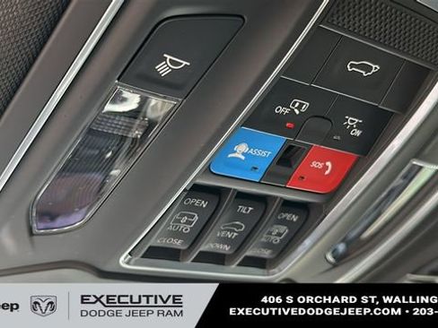 Used 2023 Jeep Grand Cherokee Trailhawk w/ Luxury Tech Group III AWD/4WD image 22