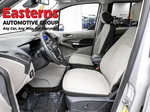 Used 2022 Ford Transit Connect XLT FWD image 13
