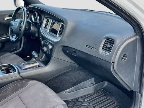 Used 2022 Dodge Charger SXT RWD image 29