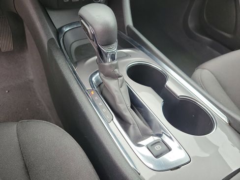 Used 2023 Chevrolet Malibu LT FWD image 19