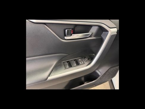 Used 2024 Toyota RAV4 XLE FWD image 12