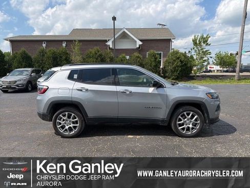 Used 2022 Jeep Compass Latitude AWD/4WD image 1