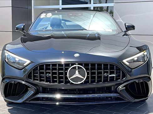 Used 2023 Mercedes-Benz SL 63 AMG 4MATIC image 2