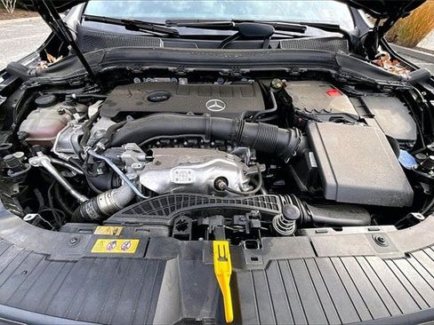 Certified 2023 Mercedes-Benz GLA 250 4MATIC image 33