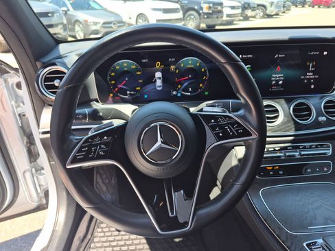 Used 2023 Mercedes-Benz E 350 4MATIC Sedan image 16