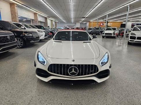 Used 2018 Mercedes-Benz AMG GT Roadster image 3