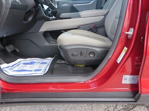 Used 2024 GMC Acadia Elevation image 12