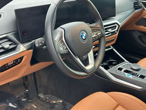 Used 2023 BMW i4 eDrive40 w/ Premium Package RWD image 13