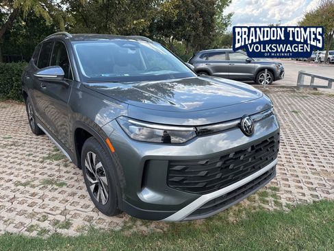 New 2025 Volkswagen Tiguan S FWD image 1