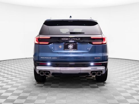 Used 2025 GMC Acadia Denali w/ Super Cruise Package image 5