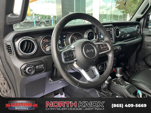 Used 2020 Jeep Wrangler Unlimited Sahara AWD/4WD image 7