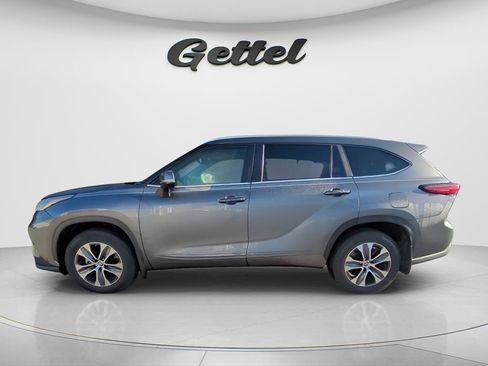 Used 2023 Toyota Highlander XLE image 15