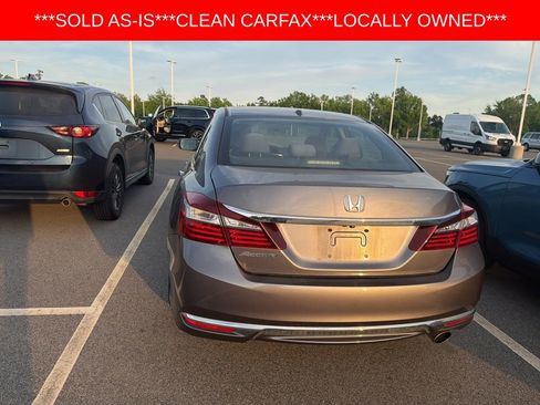 Used 2016 Honda Accord EX image 11