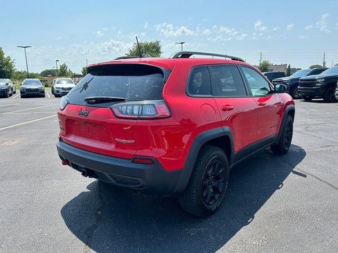 Used 2019 Jeep Cherokee Trailhawk AWD/4WD image 9