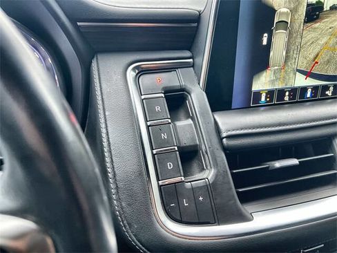 Used 2022 Chevrolet Tahoe Z71 w/ Z71 Off-Road Package image 15