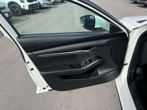 Used 2024 MAZDA MAZDA3 s image 11
