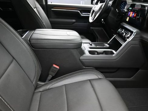 Used 2025 GMC Sierra 2500 Denali w/ Denali Reserve Package AWD/4WD image 39