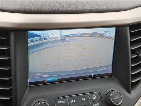 Used 2018 GMC Acadia Denali image 16