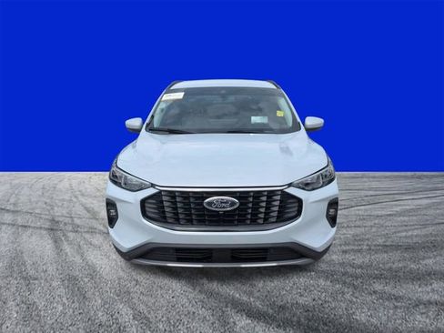 Certified 2025 Ford Escape Platinum w/ Premium Technology Package AWD/4WD image 9
