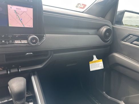 Used 2025 Chevrolet Colorado Trail Boss image 16