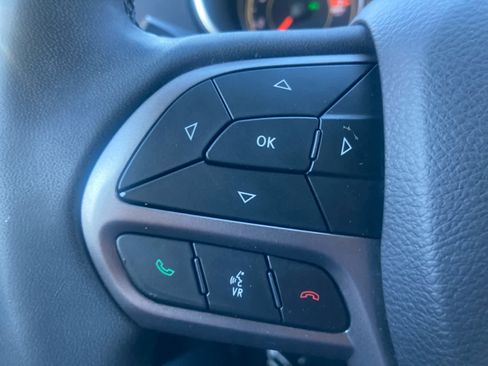 Used 2020 Jeep Cherokee Latitude Plus image 26