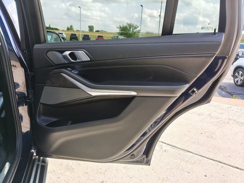 Used 2020 BMW X7 xDrive40i w/ Premium Package AWD/4WD image 31