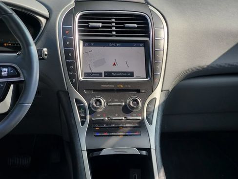 Certified 2019 Lincoln Nautilus Reserve AWD/4WD image 29