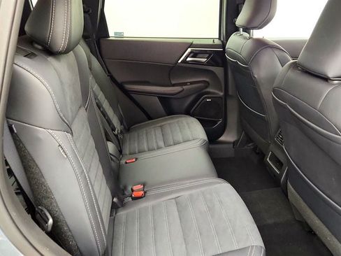 Used 2026 Mitsubishi Outlander LE AWD/4WD image 23