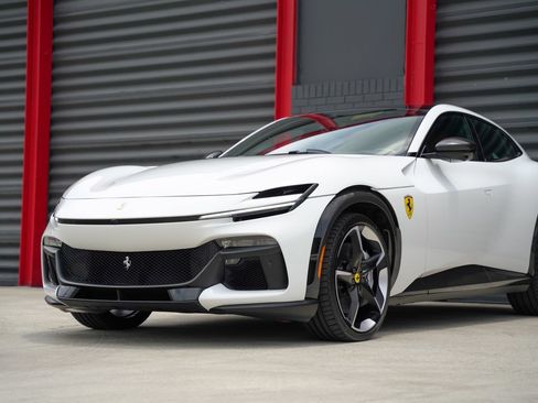Used 2025 Ferrari Purosangue AWD/4WD image 6