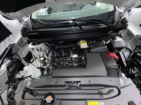 New 2026 Nissan Pathfinder SL w/ SL Premium Package (P04) FWD image 21