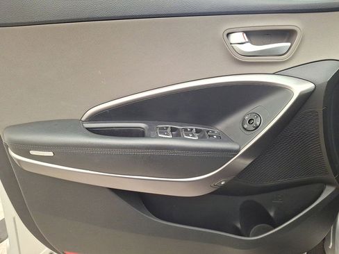 Used 2017 Hyundai Santa Fe Sport image 10