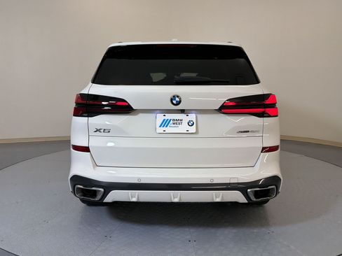 Used 2024 BMW X5 sDrive40i w/ M Sport Package RWD image 10