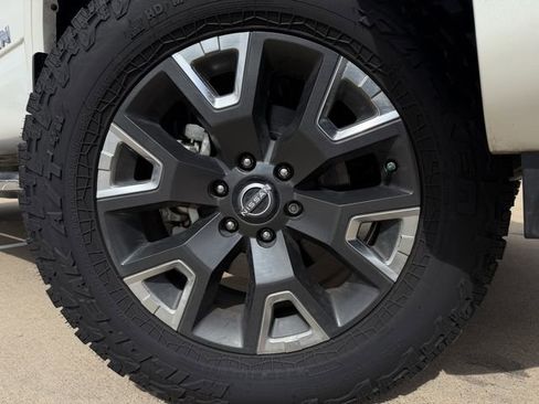 Used 2024 Nissan Titan Platinum Reserve w/ Moonroof Package image 11