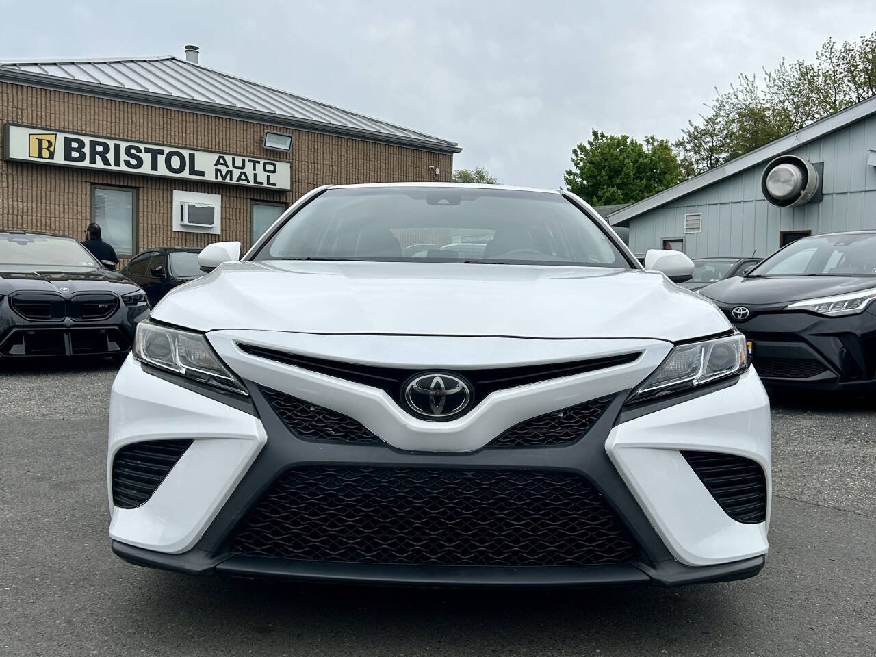 Used 2018 Toyota Camry SE FWD image 8