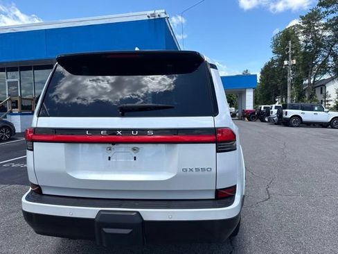 Used 2024 Lexus GX 550 w/ Accessory Package (2T) AWD/4WD image 13