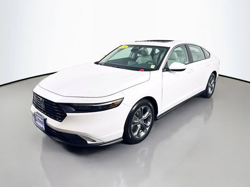 Certified 2024 Honda Accord EX image 3