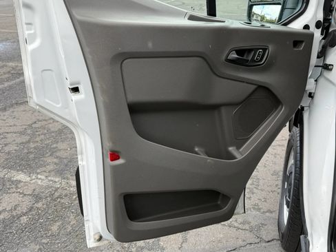 Used 2022 Ford Transit 250 Low Roof RWD image 19