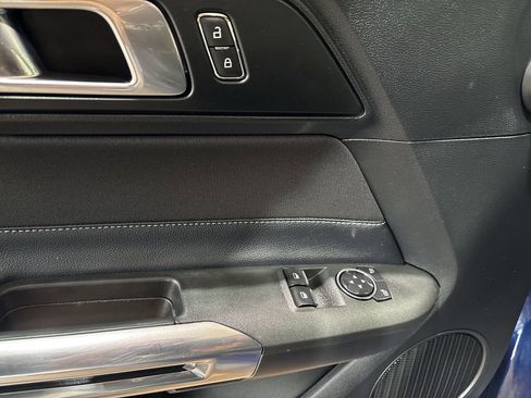 Used 2019 Ford Mustang Coupe image 13