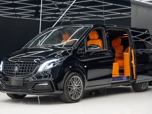 Used 2023 Mercedes-Benz Metris Passenger image 2