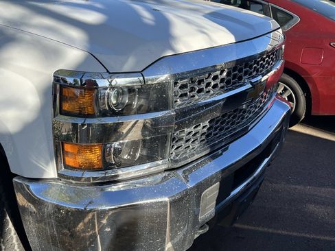 Used 2019 Chevrolet Silverado 2500 W/T AWD/4WD image 3