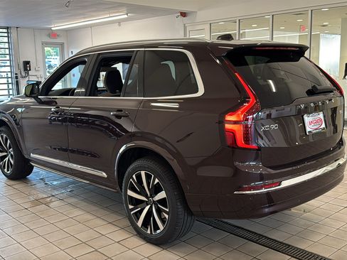 New 2026 Volvo XC90 B5 Core AWD/4WD image 7
