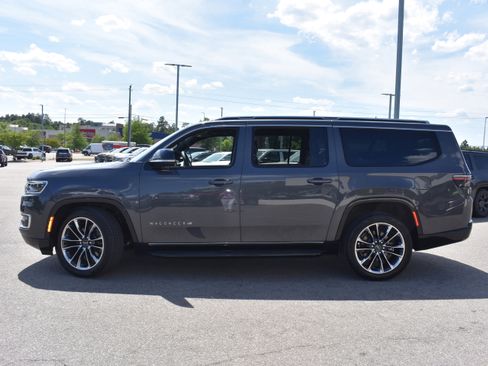 Used 2024 Jeep Wagoneer L Series II w/ Premium Group I image 6