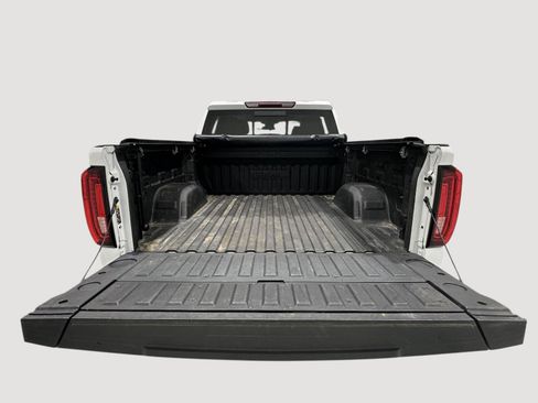 Used 2024 GMC Sierra 1500 SLT w/ SLT Premium Plus Package AWD/4WD image 26