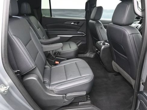 Used 2025 Chevrolet Traverse LT AWD/4WD image 20