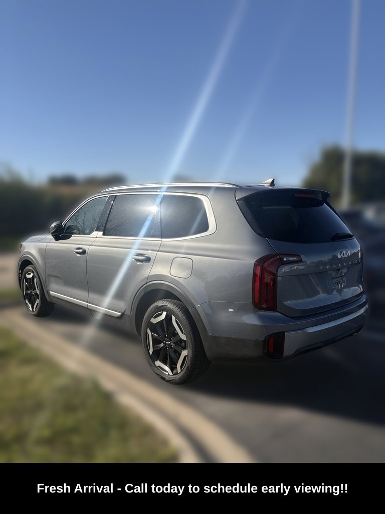 Used 2025 Kia Telluride S AWD/4WD image 3