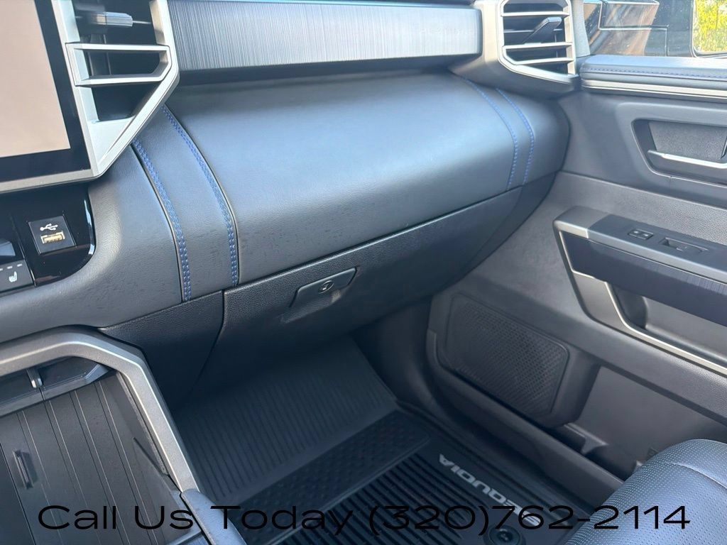 Used 2026 Toyota Sequoia Platinum AWD/4WD image 31